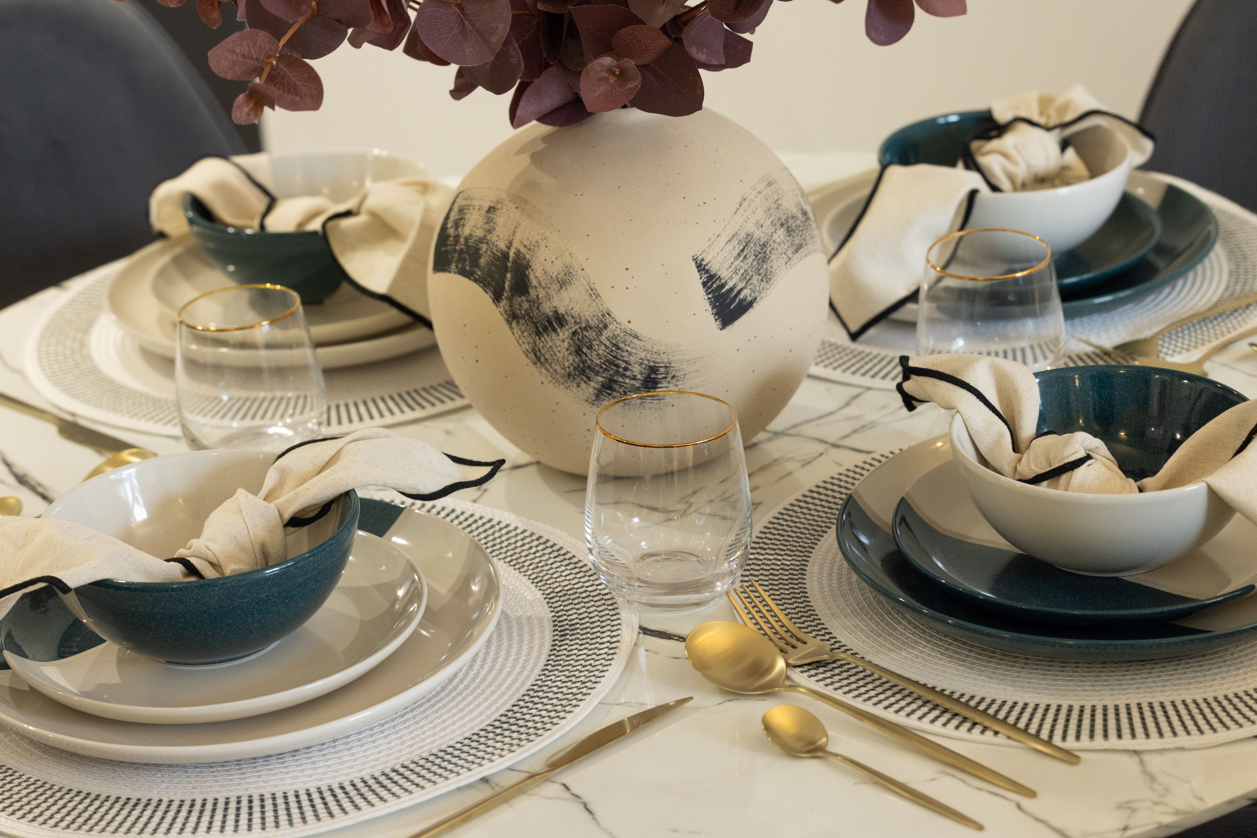 Dinnerware & Cutlery